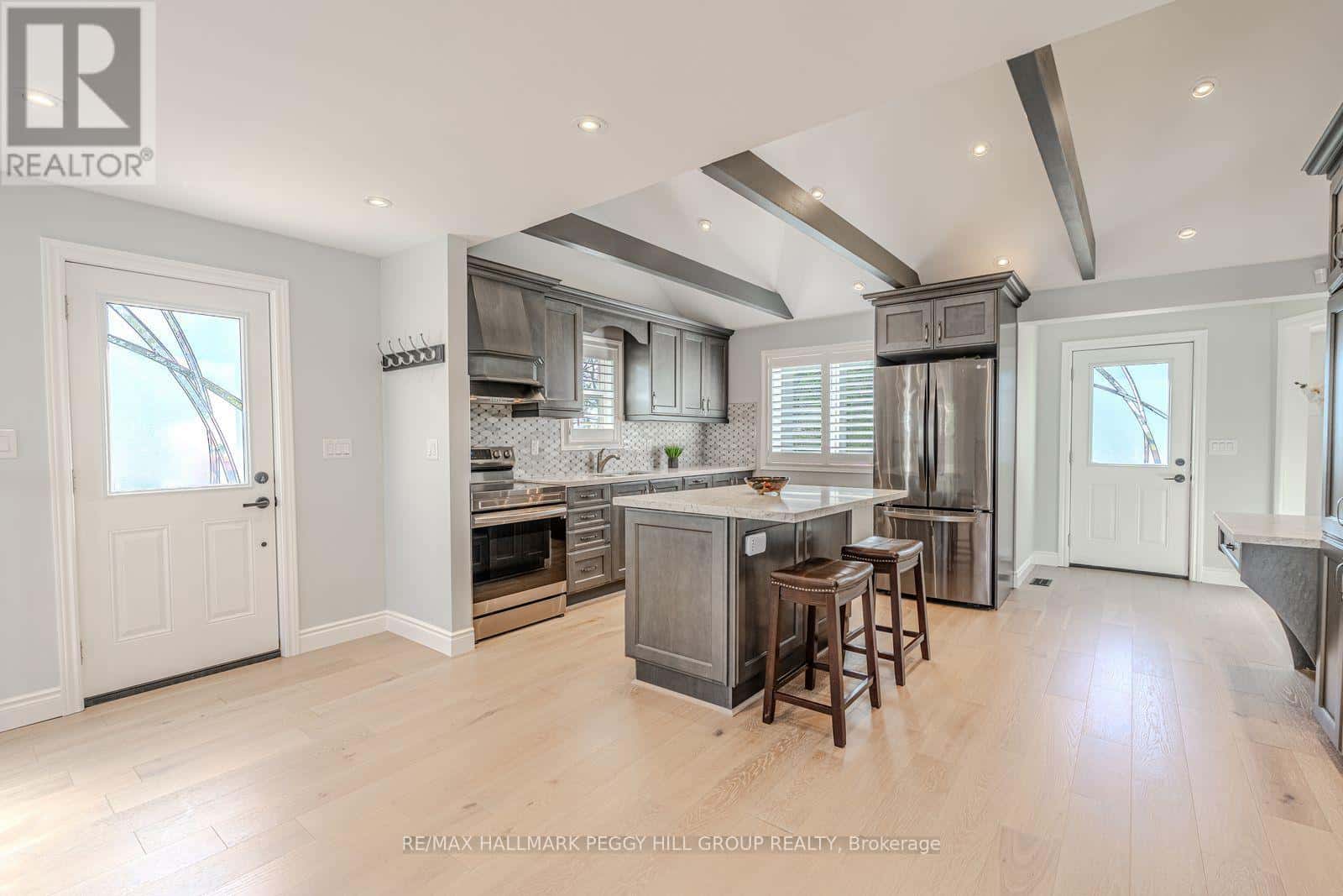 2484 HIGHWAY 11 S — Oro-Medonte (Guthrie), Ontario - Photo 5 of 39