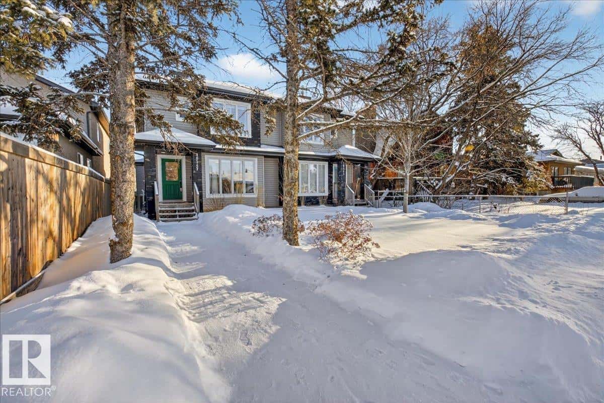 10547 151 ST NW — Edmonton, Alberta - Photo 2 of 55