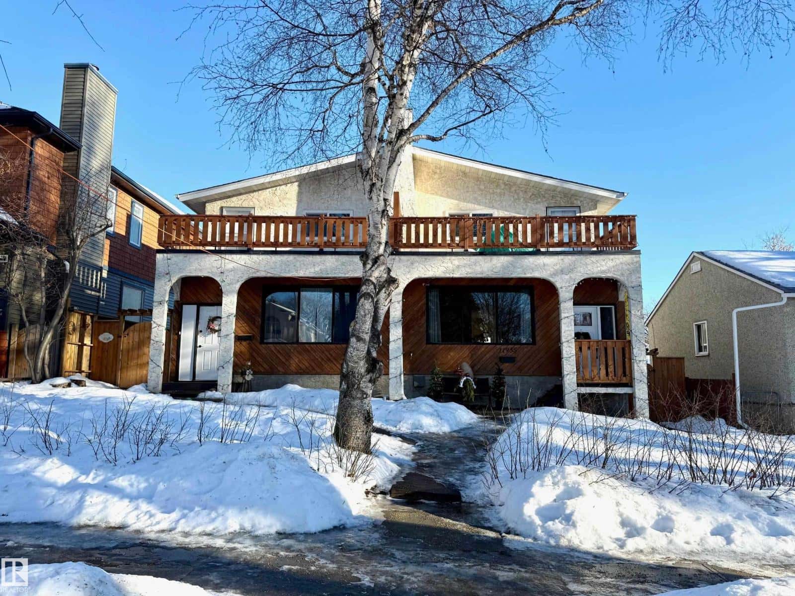 11935 57 ST NW — Edmonton, Alberta - Photo 2 of 24