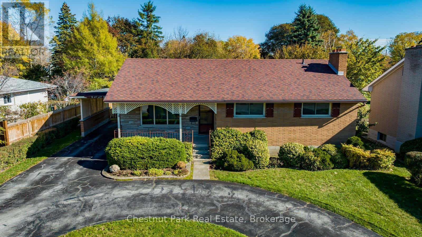 185 WALNUT STREET — Collingwood, Ontario - Photo 2 of 47