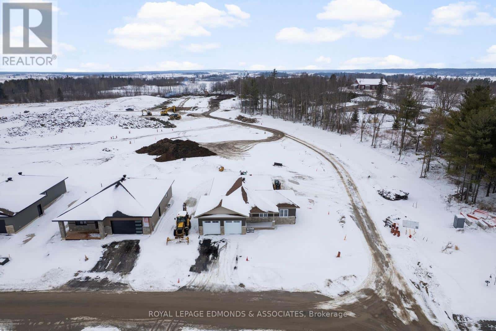 30 BAMAGILLIA STREET — Whitewater Region, Ontario - Photo 4 of 22