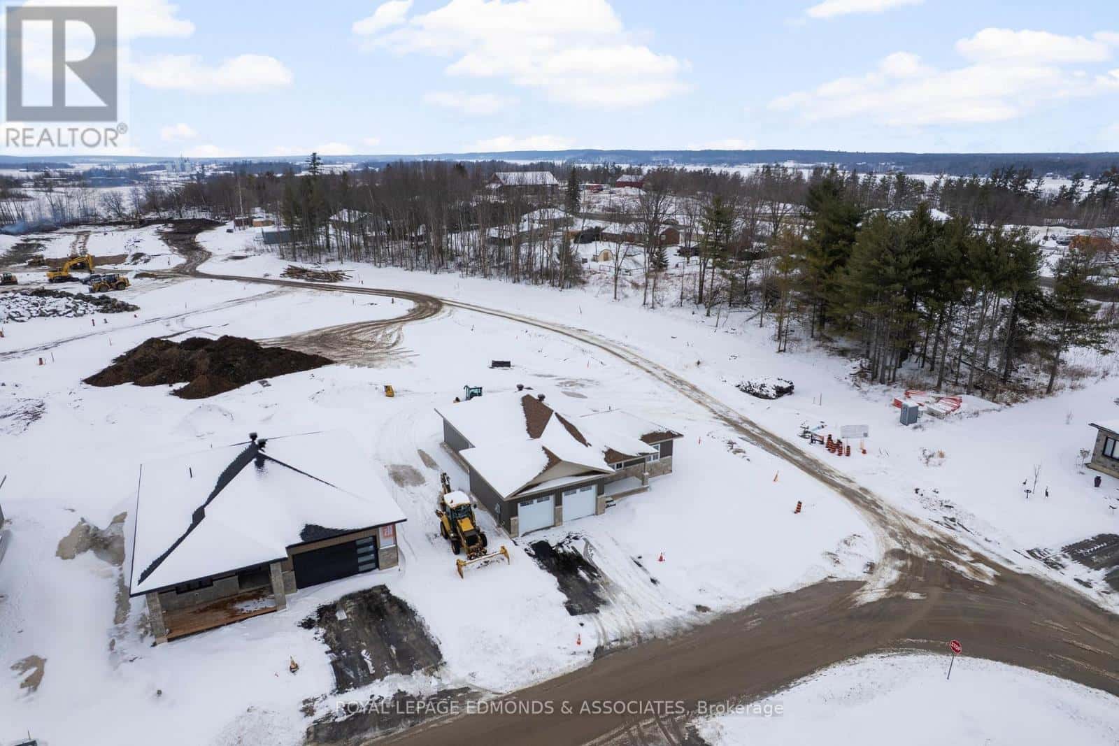 30 BAMAGILLIA STREET — Whitewater Region, Ontario - Photo 5 of 22