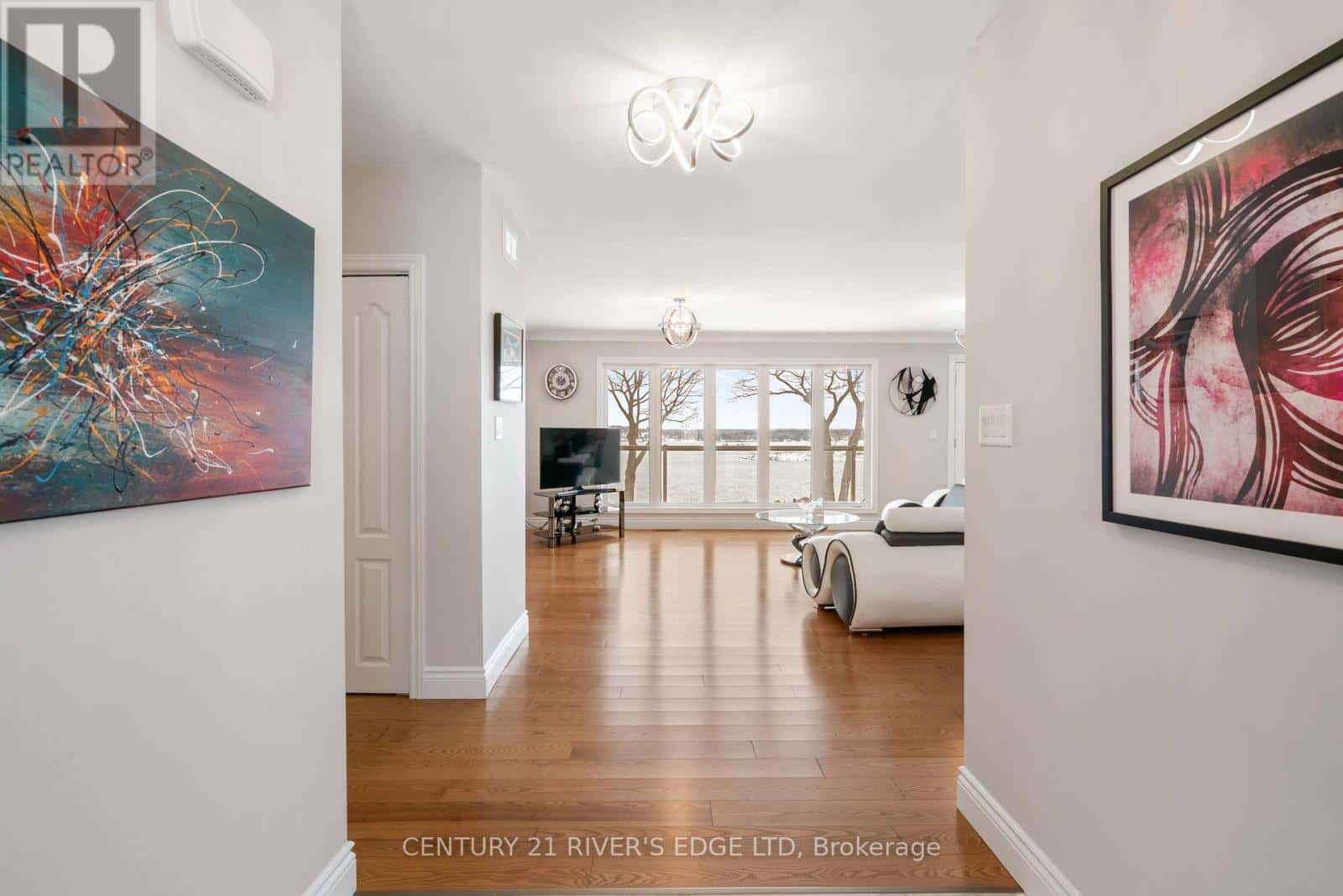 17 HARDY CRESCENT — Brockville, Ontario - Photo 2 of 42