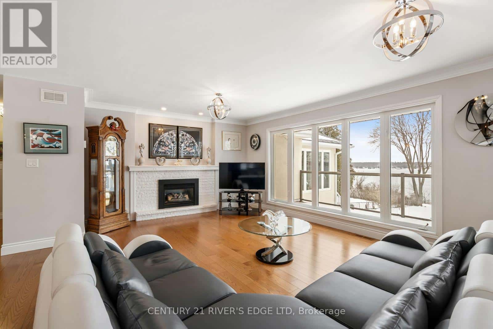 17 HARDY CRESCENT — Brockville, Ontario - Photo 5 of 42