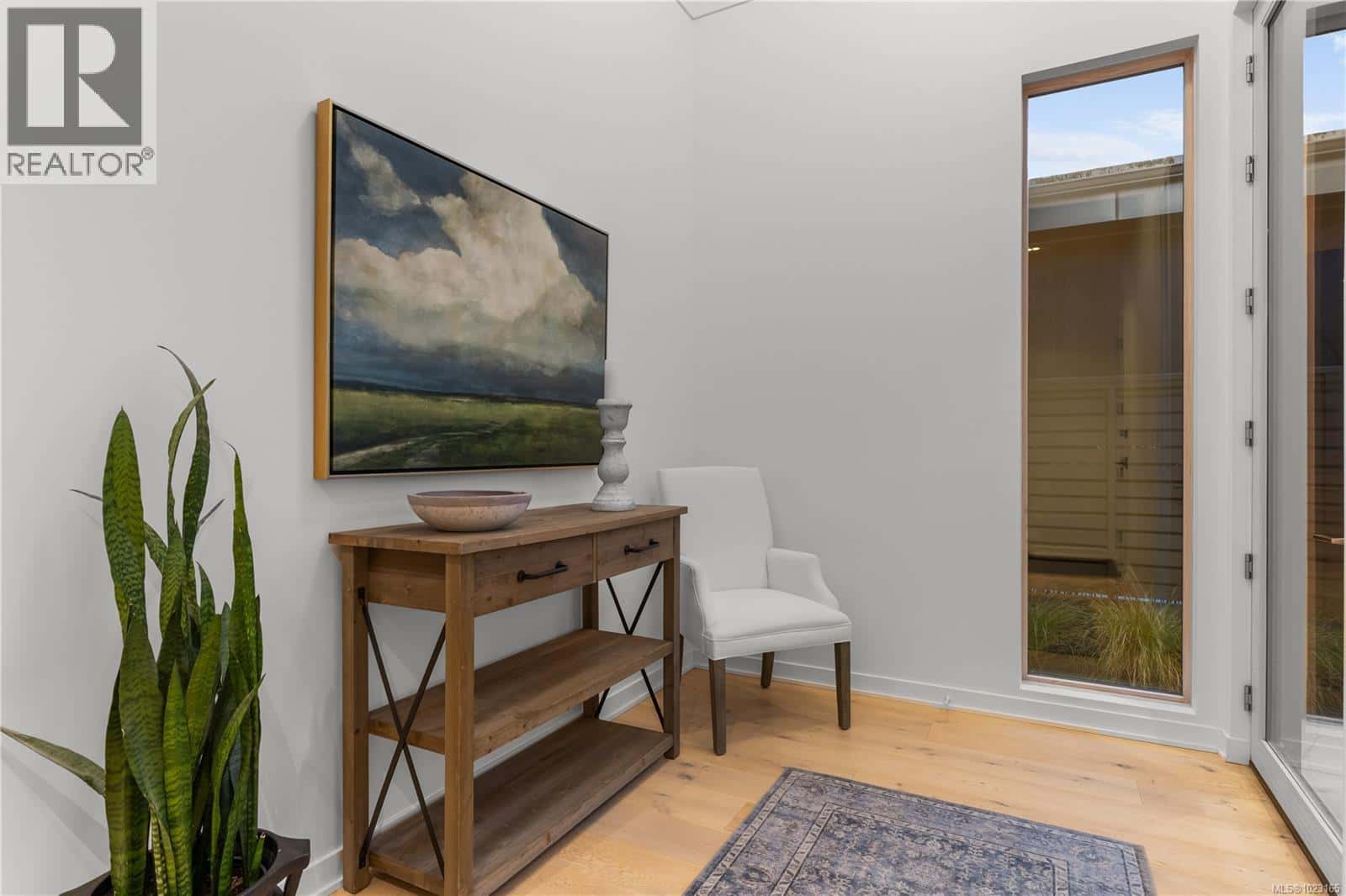 10383 Allbay Rd — Sidney, British Columbia - Photo 4 of 47