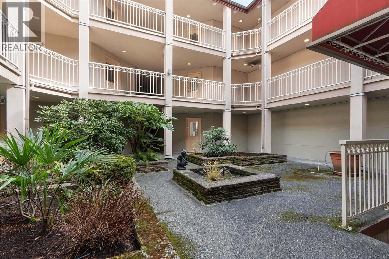 110 330 Brae Rd — Duncan, British Columbia - Photo 2 of 22