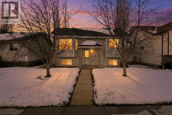 72 Dempsey Street — Red Deer, Alberta - Main photo