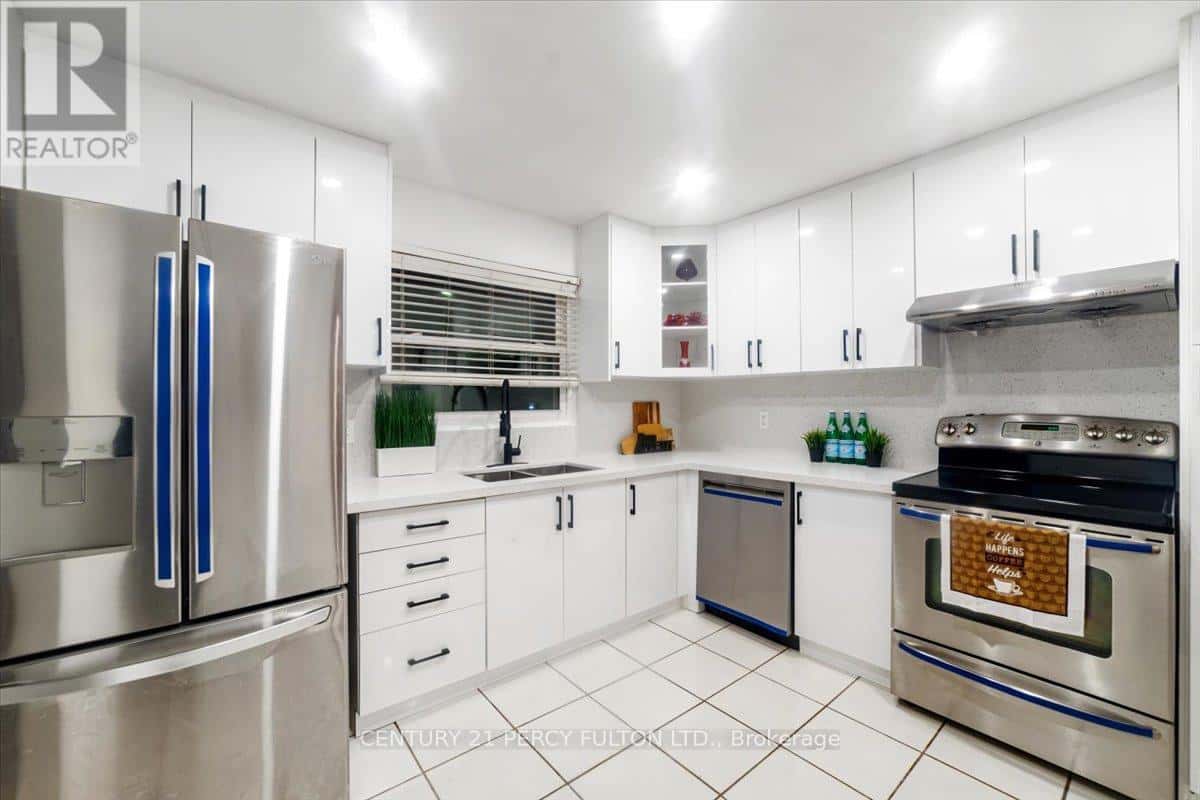 99 PALMDALE DRIVE — Toronto (Tam O'Shanter-Sullivan), Ontario - Photo 5 of 46