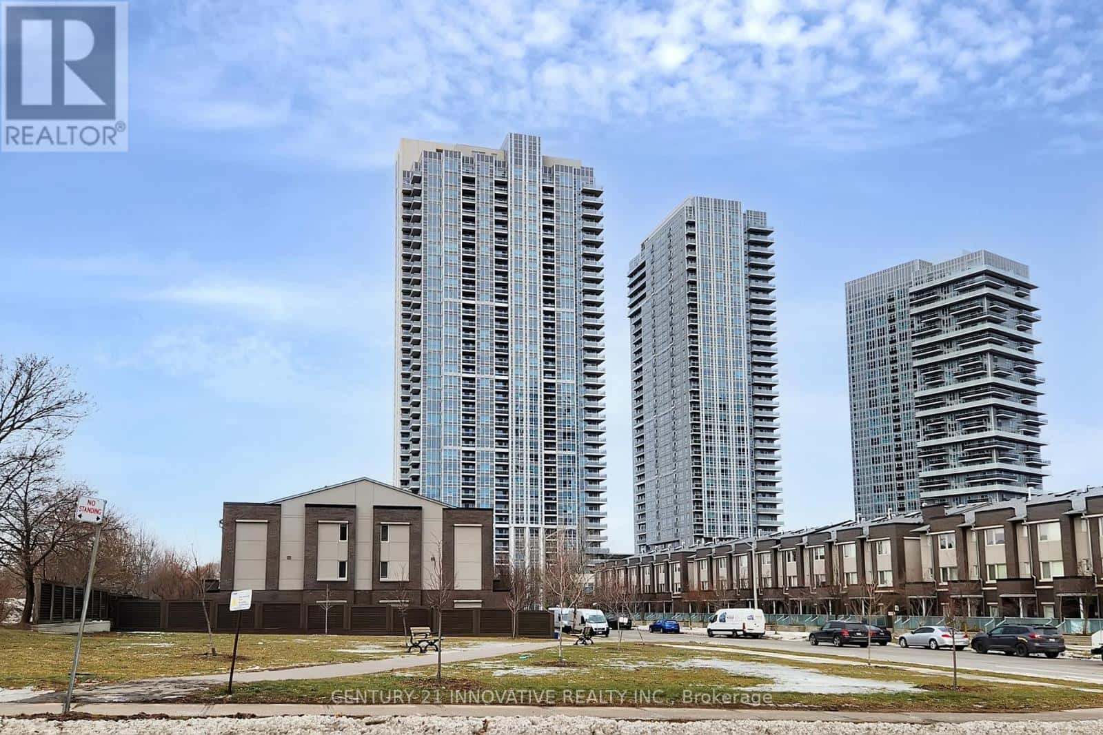 1110 - 255 VILLAGE GREEN SQUARE — Toronto (Agincourt South-Malvern West), Ontario - Photo 2 of 50