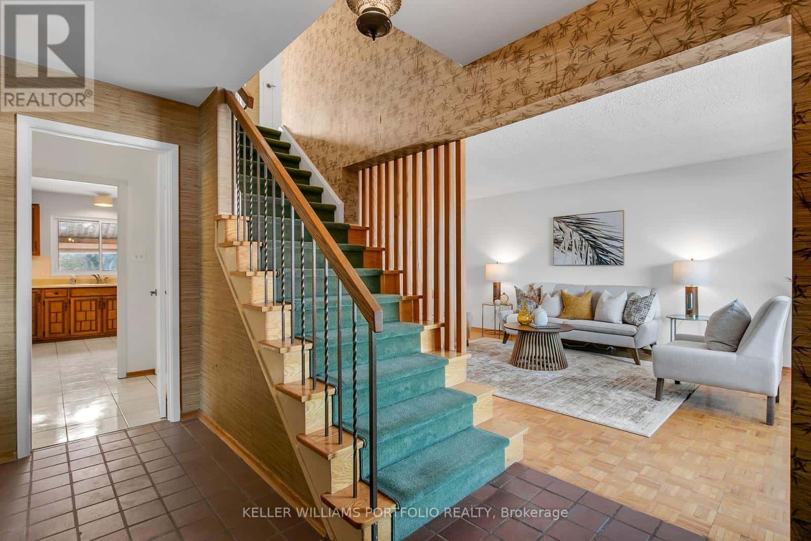 26 DEERBROOK TRAIL — Toronto (L'Amoreaux), Ontario - Photo 2 of 50