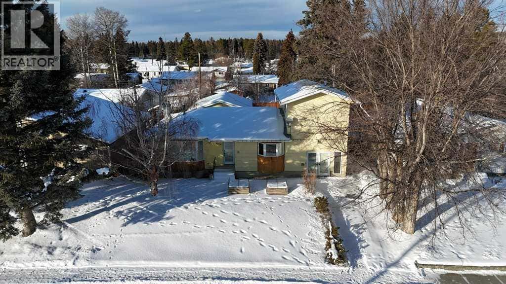 4324 7 Avenue — Edson, Alberta - Photo 2 of 40