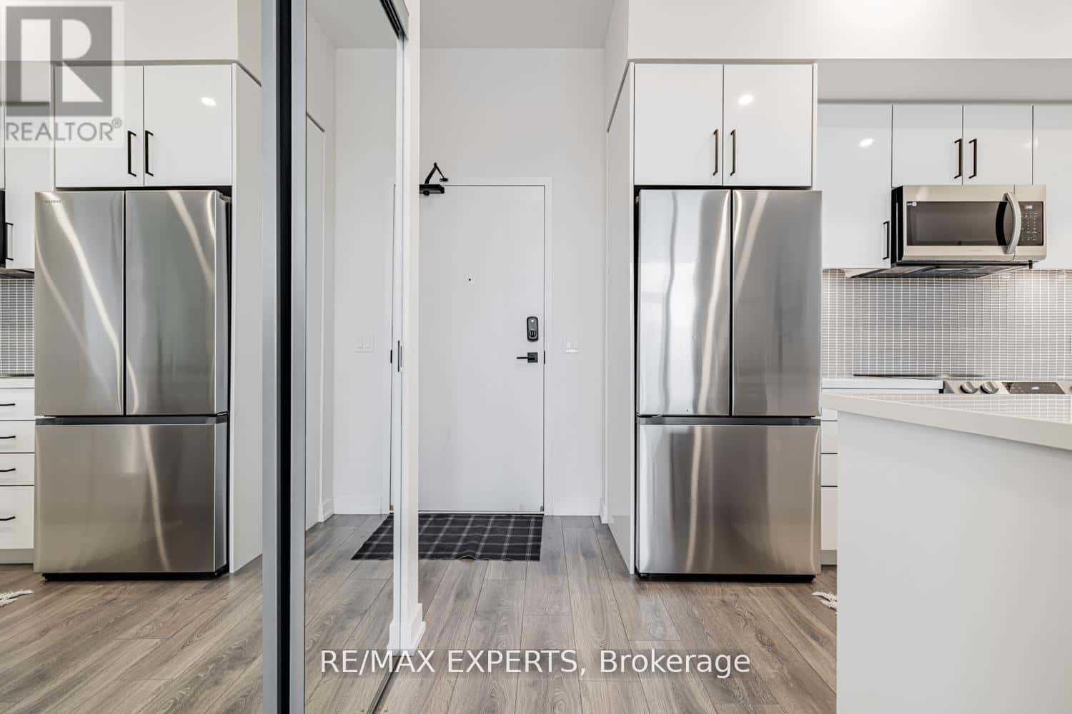 105 - 415 SEA RAY AVENUE — Innisfil, Ontario - Photo 2 of 26