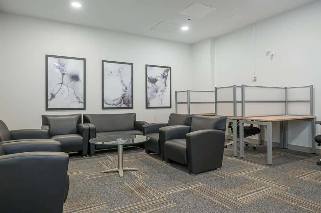 310-311 2493 MONTROSE AVENUE — Abbotsford, British Columbia - Photo 2 of 6