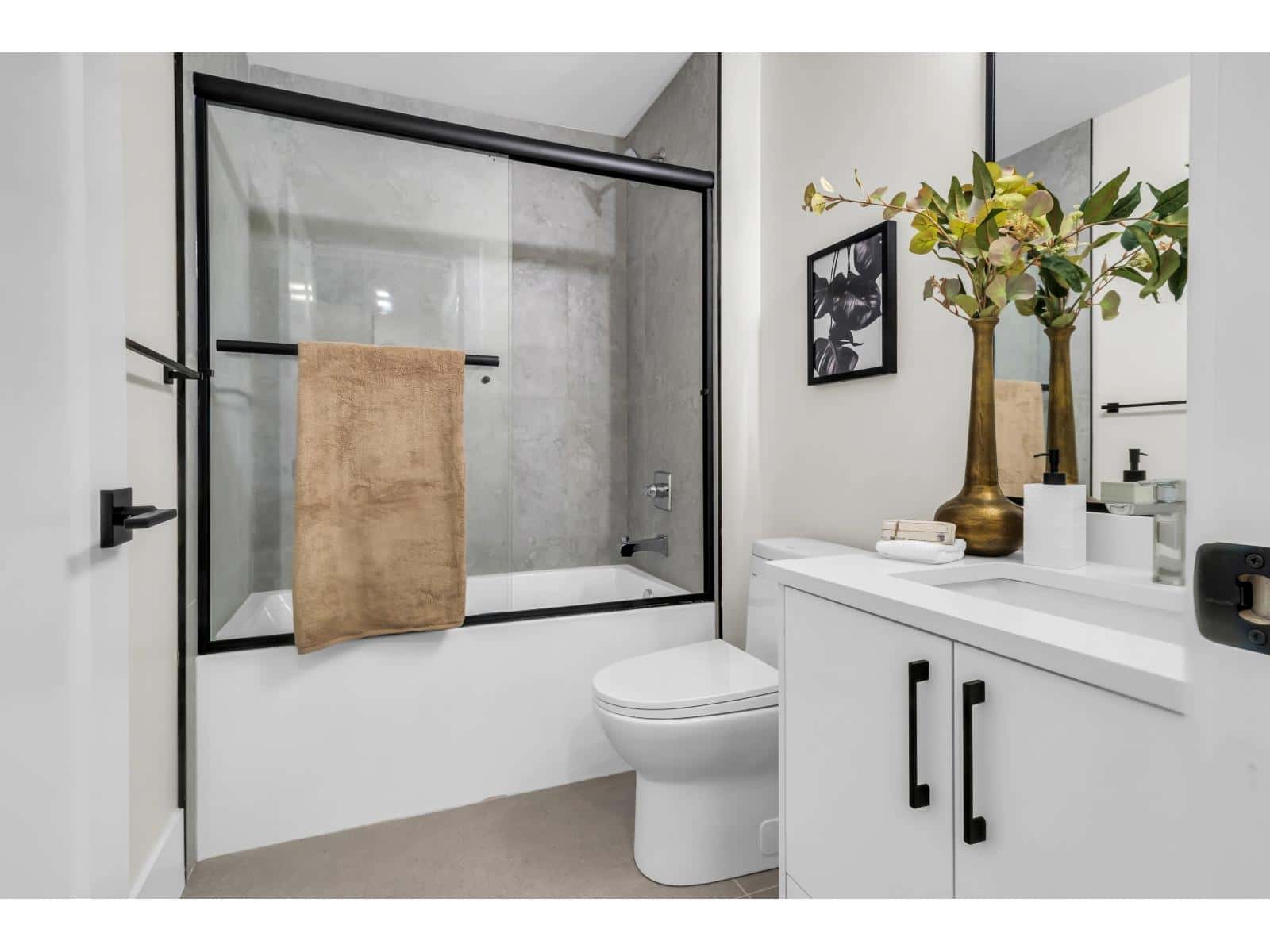 8468 LILY PLACE, Eastern Hillsides — Chilliwack, British Columbia - Photo 5 of 40