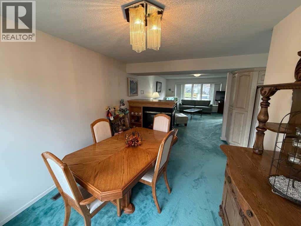 104 Mistaya Road — Hinton, Alberta - Photo 5 of 30