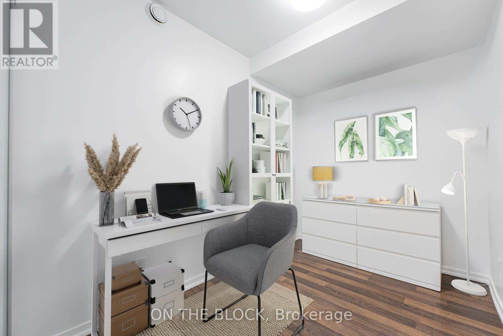 302 - 38 JOE SHUSTER WAY — Toronto (South Parkdale), Ontario - Photo 4 of 29