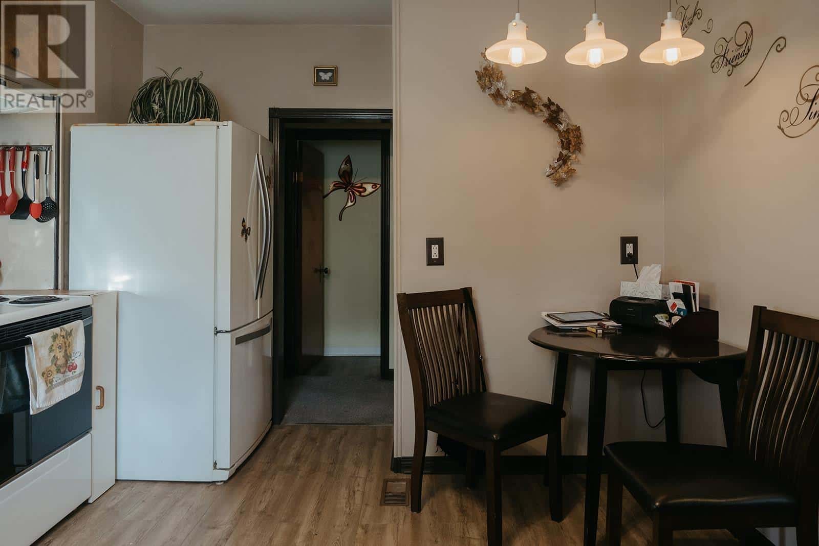 529 Fourth AVE S — Kenora, Ontario - Photo 5 of 28