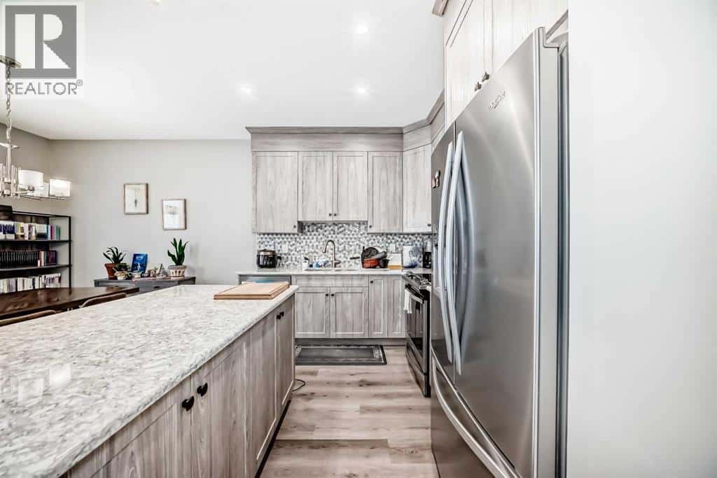 43 Carrington Crescent NW — Calgary, Alberta - Photo 5 of 36