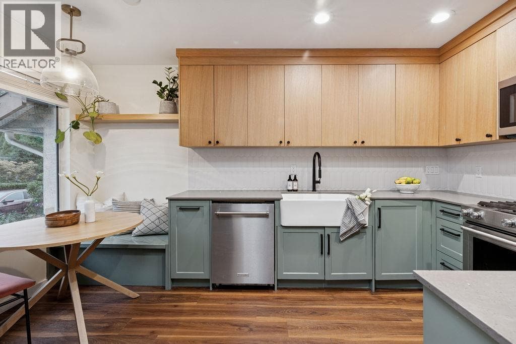 15 901 W 17 STREET — North Vancouver, British Columbia - Main photo