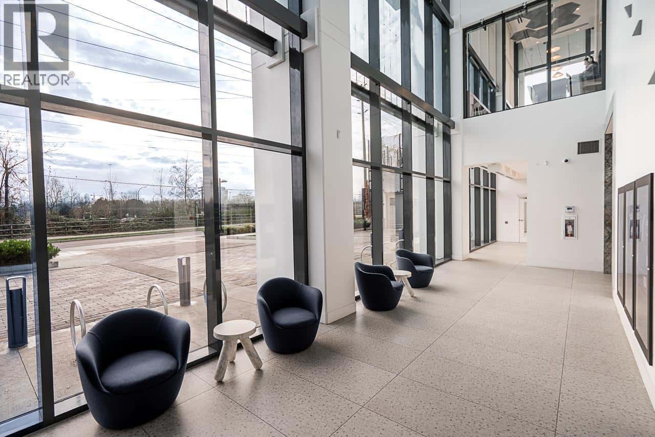 501 2425 ALPHA AVENUE — Burnaby, British Columbia - Photo 4 of 40