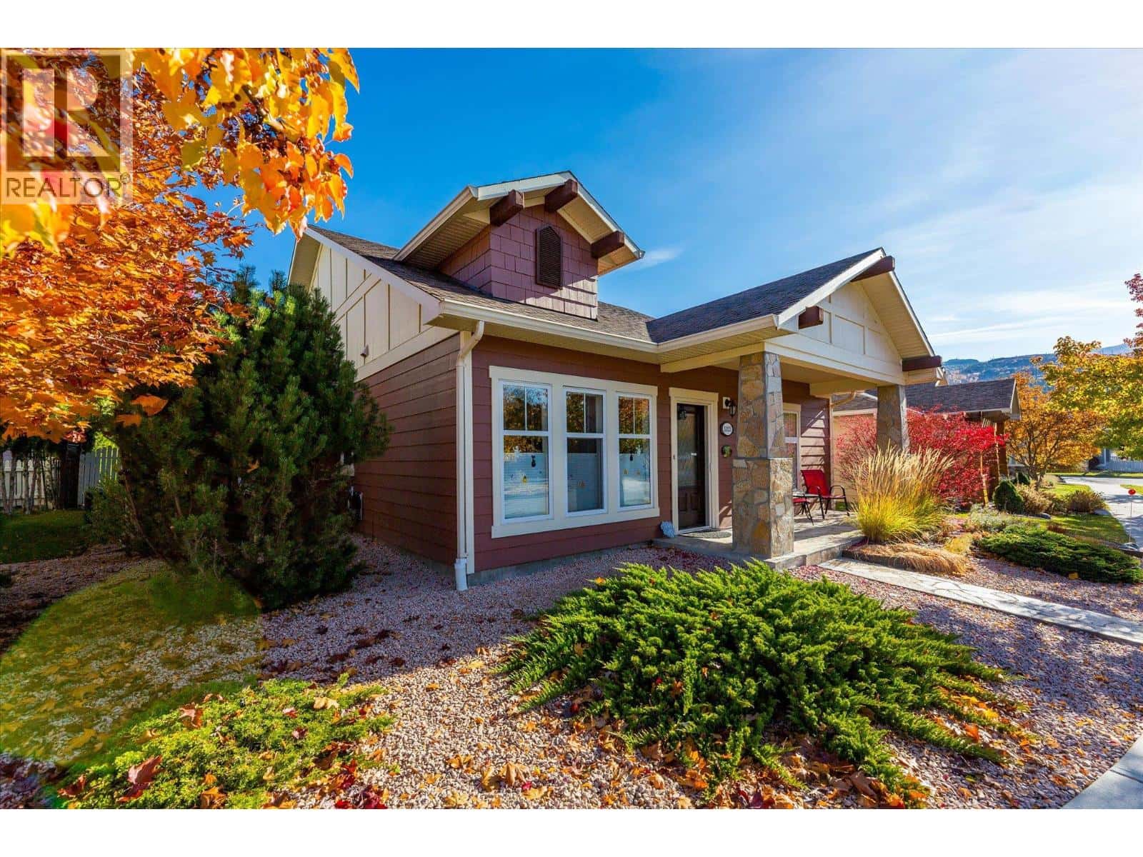 5323 Ptarmigan Street — Kelowna, British Columbia - Photo 3 of 37