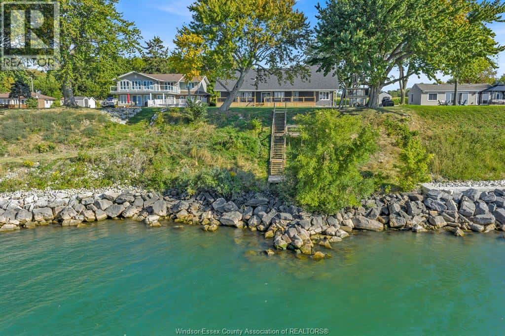 131 HOWE ROAD — Colchester South, Ontario - Photo 5 of 48