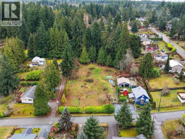 Lot C & D NELSON AVE — Powell River, British Columbia - Photo 3 of 5