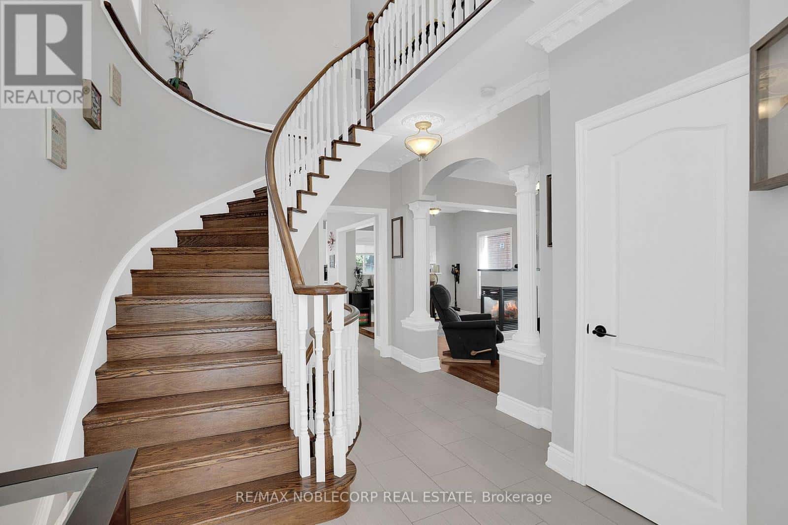 92 WATER GARDEN LANE — Vaughan (Sonoma Heights), Ontario - Photo 5 of 31