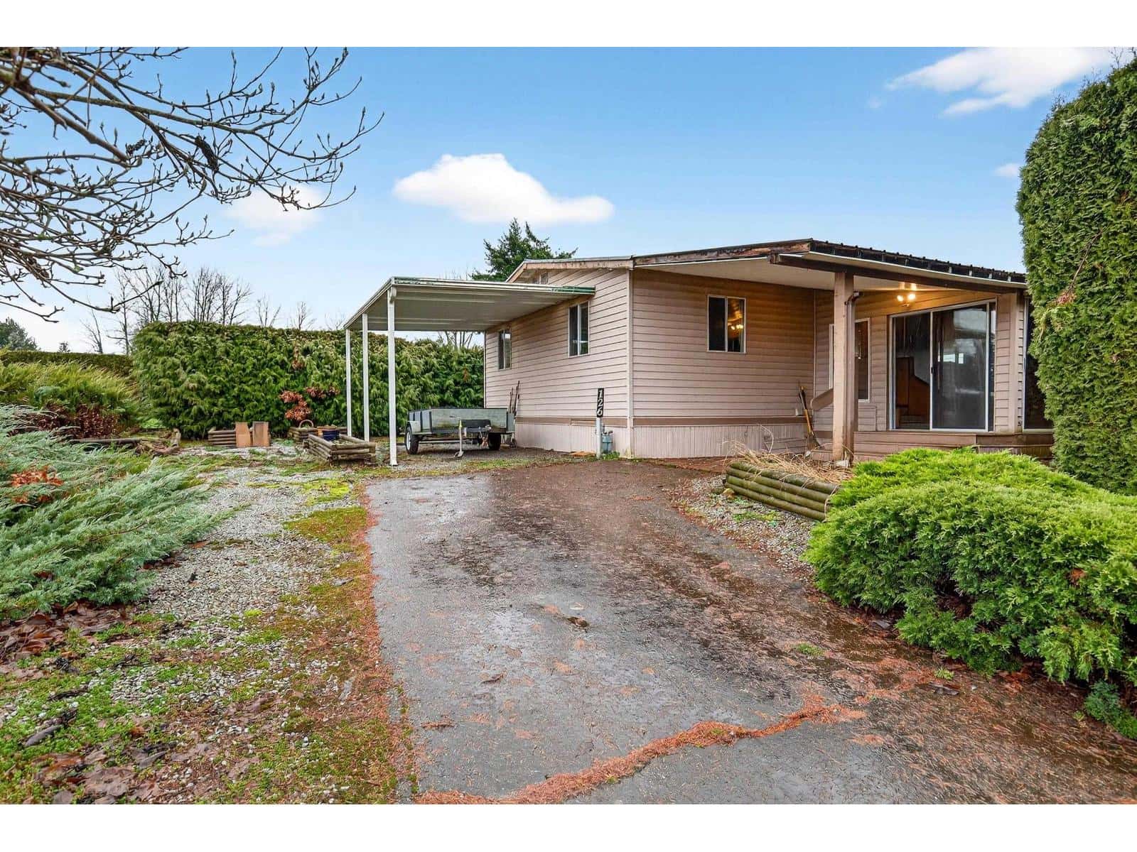 126 27111 0 AVENUE — Langley, British Columbia - Photo 2 of 30