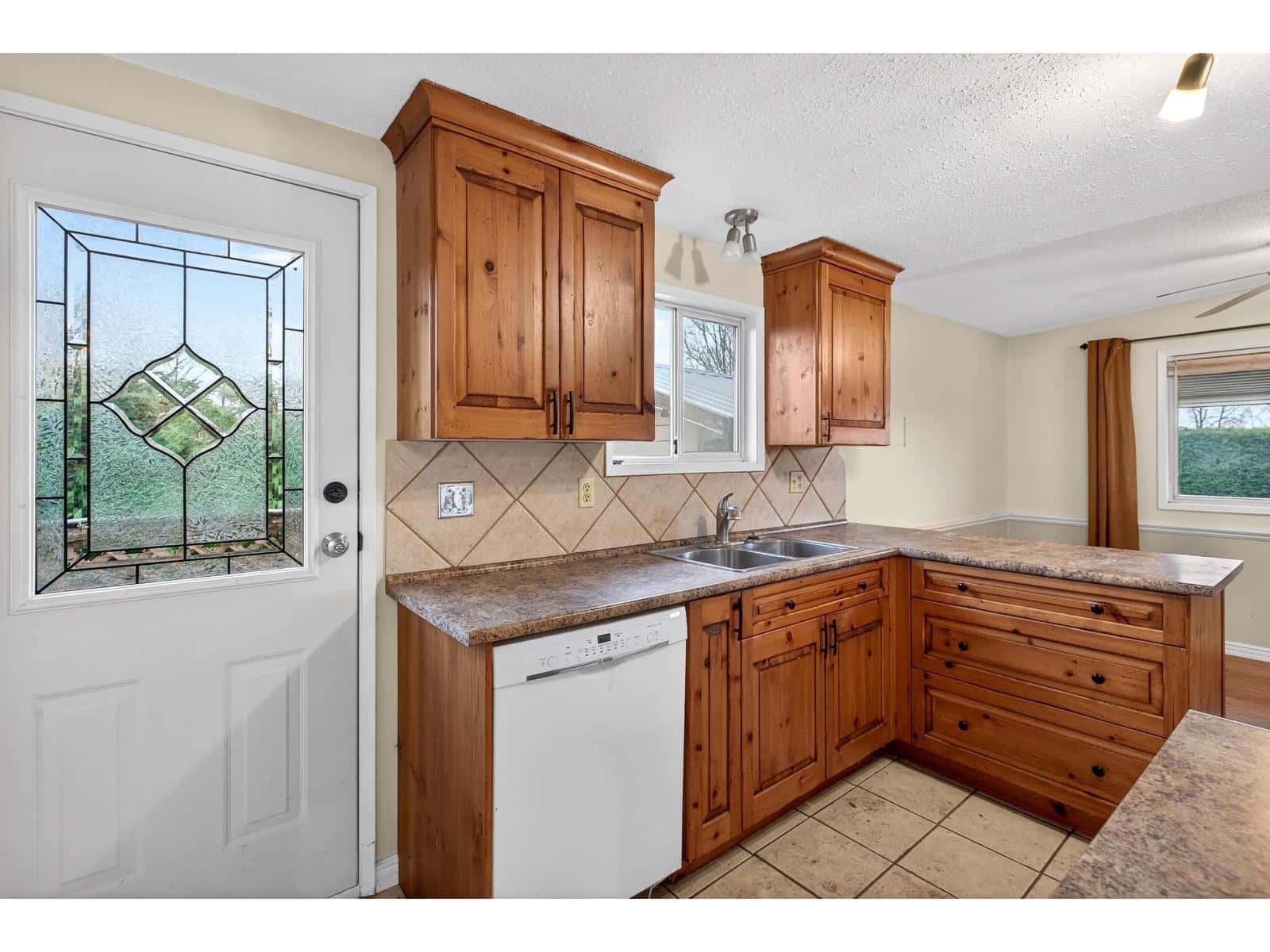 126 27111 0 AVENUE — Langley, British Columbia - Photo 4 of 30