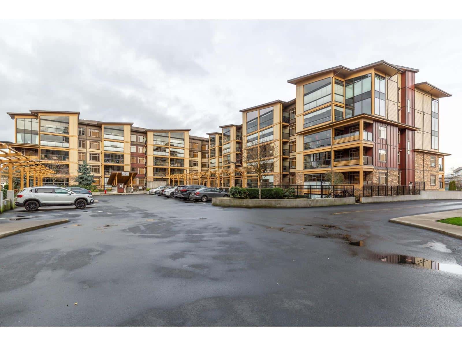 620 32445 SIMON AVENUE — Abbotsford, British Columbia - Photo 2 of 40