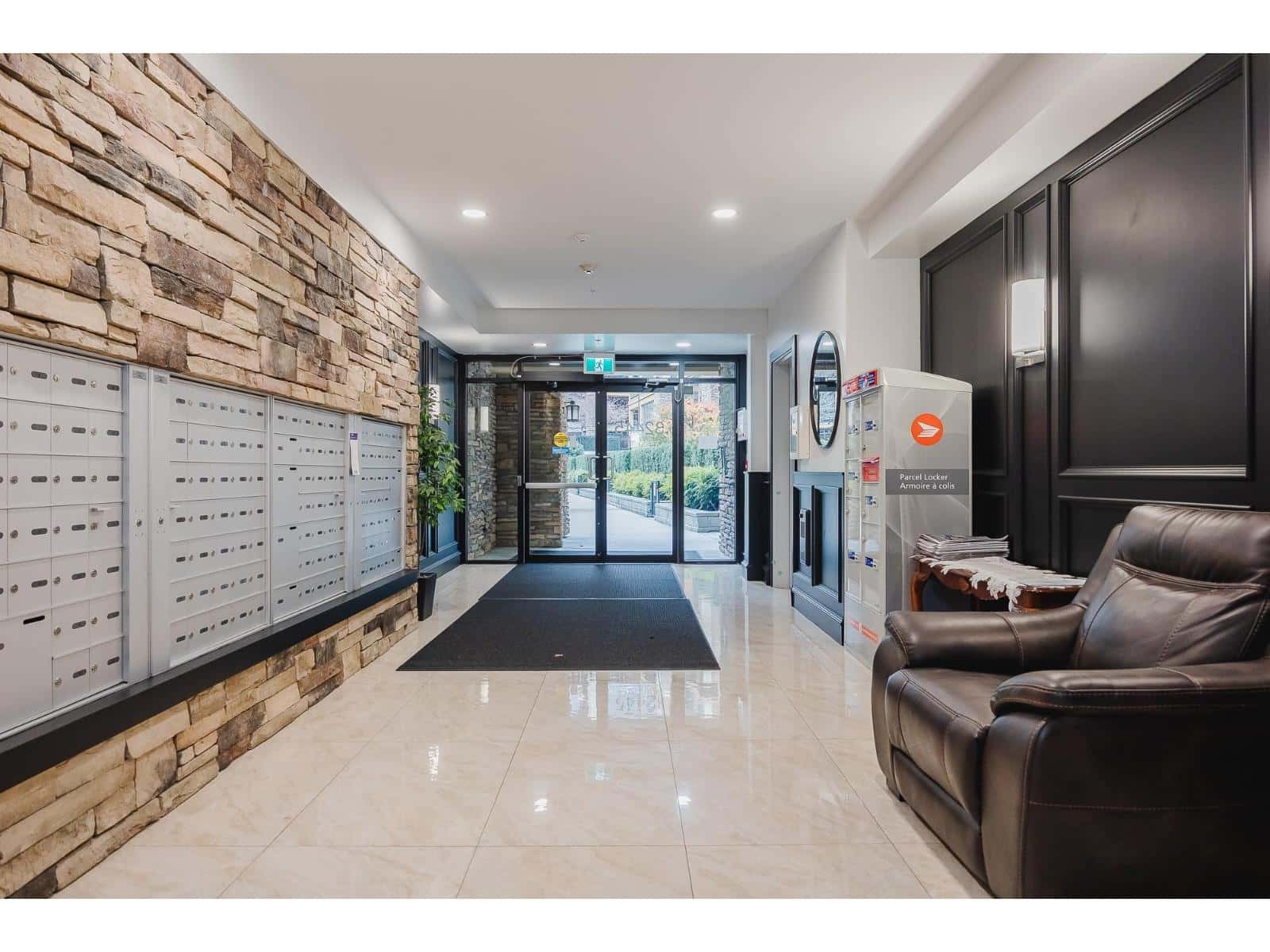 620 32445 SIMON AVENUE — Abbotsford, British Columbia - Photo 4 of 40