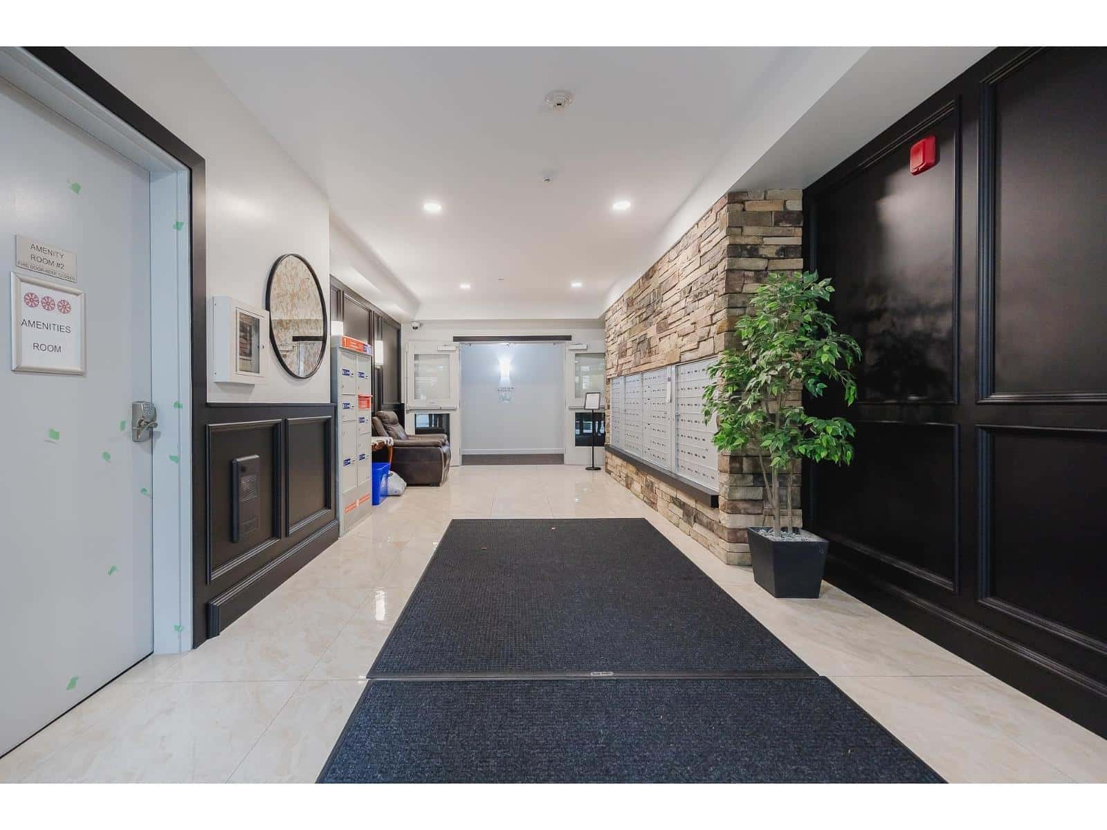 620 32445 SIMON AVENUE — Abbotsford, British Columbia - Photo 3 of 40