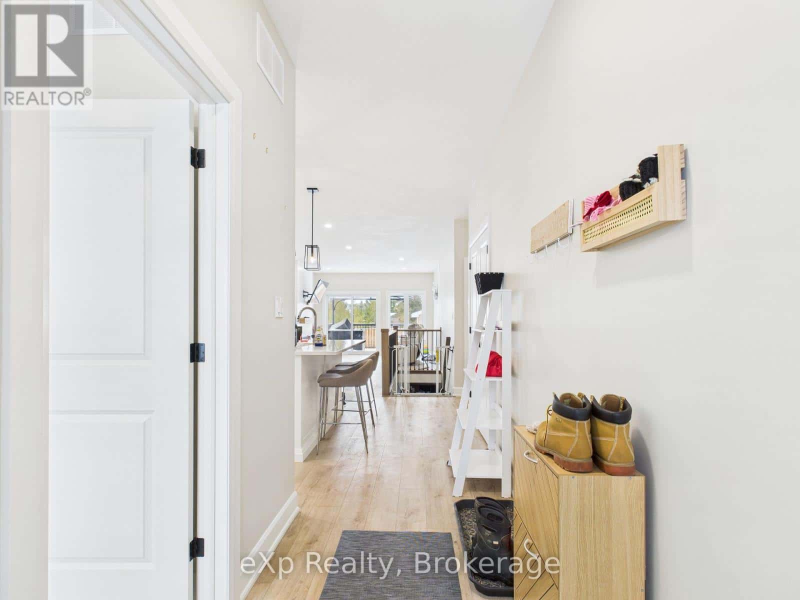 221130 GREY ROAD 9 — West Grey (Neustadt), Ontario - Photo 3 of 18