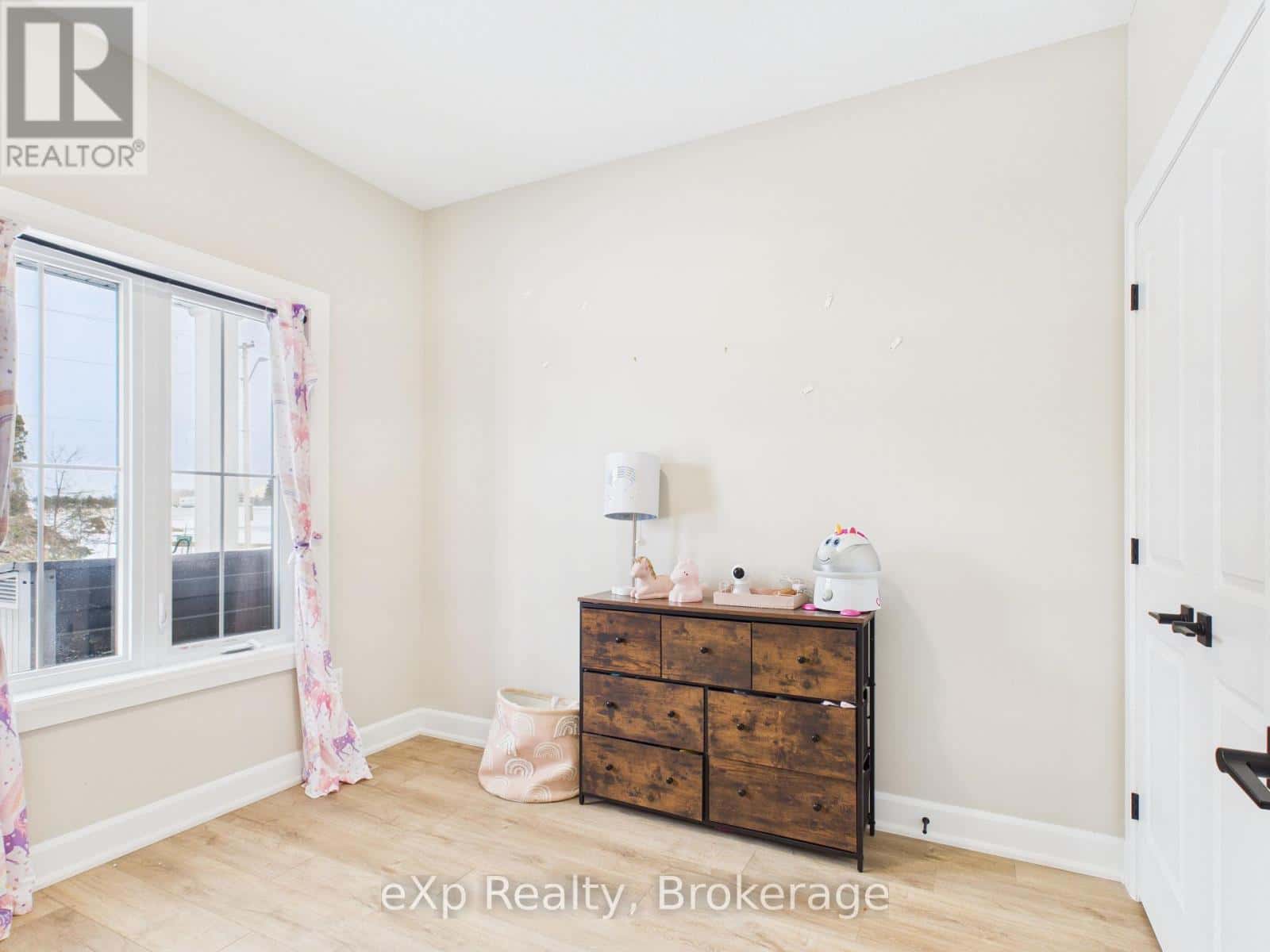 221130 GREY ROAD 9 — West Grey (Neustadt), Ontario - Photo 5 of 18