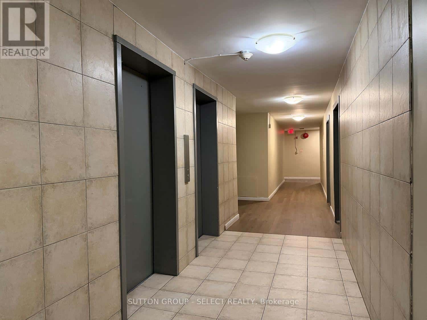 402 - 573 MORNINGTON AVENUE — London East (East G), Ontario - Photo 2 of 14