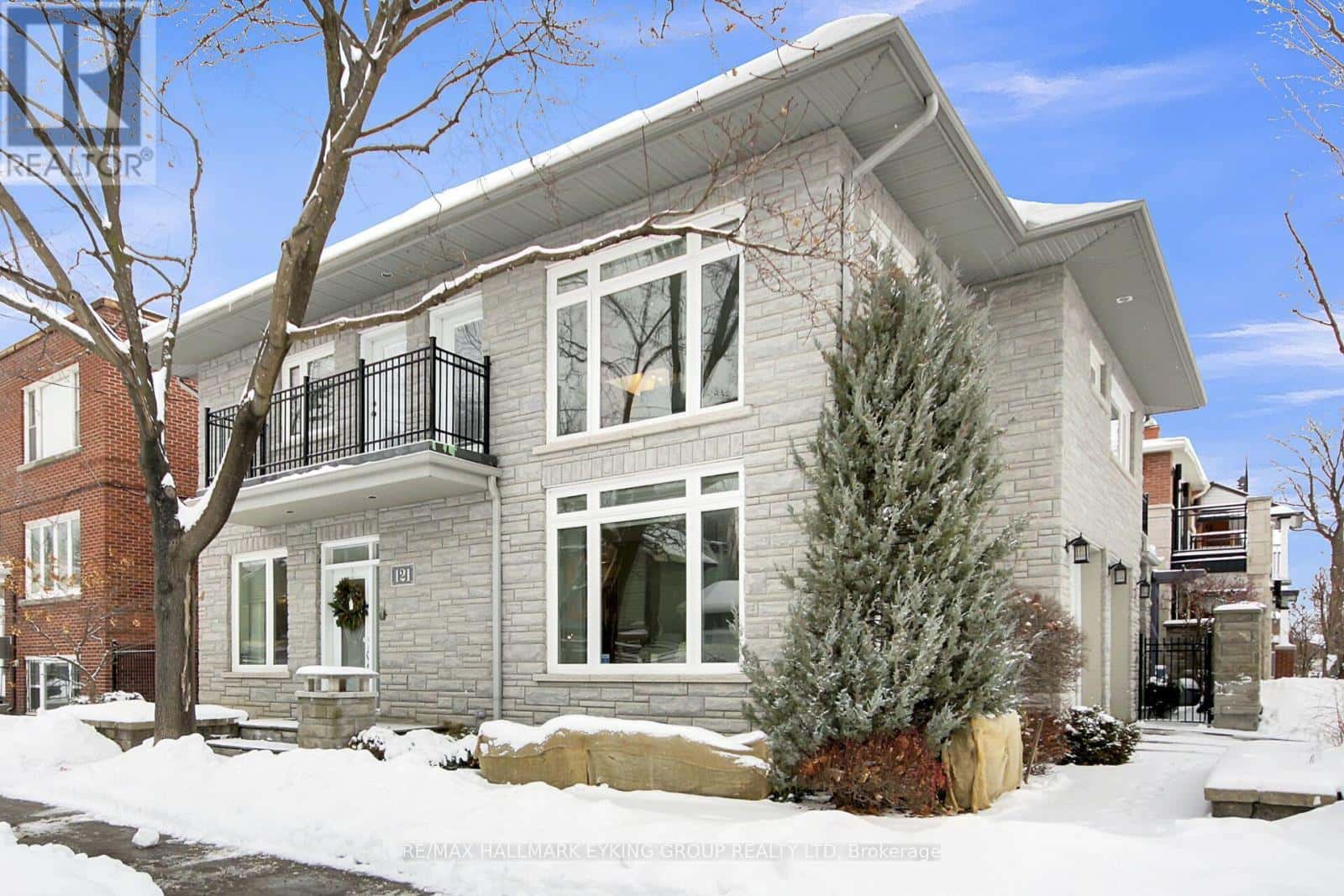 121 MACDONALD STREET — Ottawa, Ontario - Photo 2 of 50