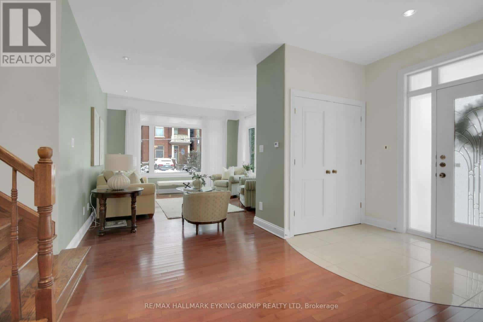 121 MACDONALD STREET — Ottawa, Ontario - Photo 5 of 50