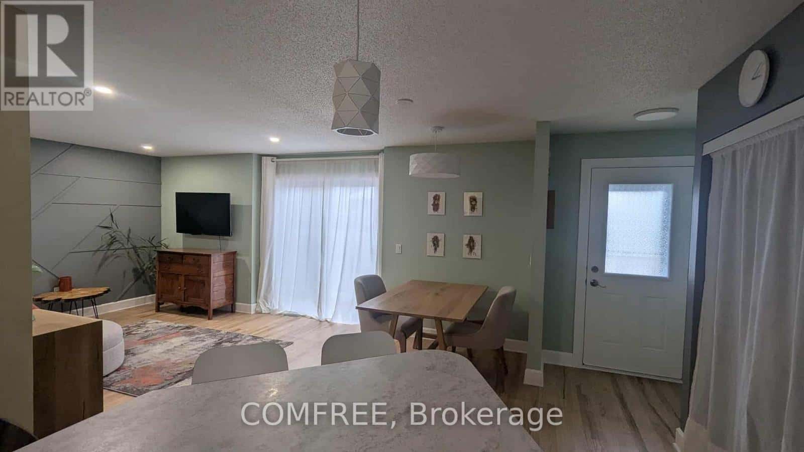 410 GRASSENDALE PRIVATE — Ottawa, Ontario - Photo 5 of 16