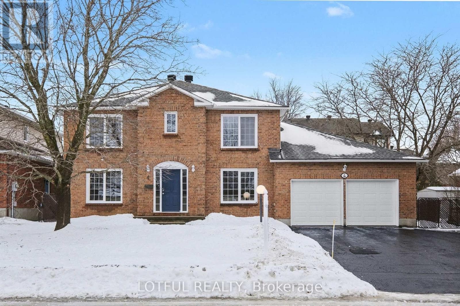 4 SPINDLE WAY — Ottawa, Ontario - Main photo