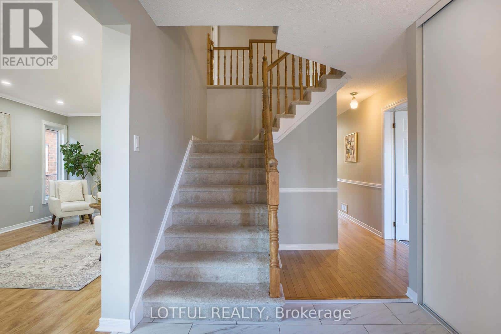 4 SPINDLE WAY — Ottawa, Ontario - Photo 4 of 37