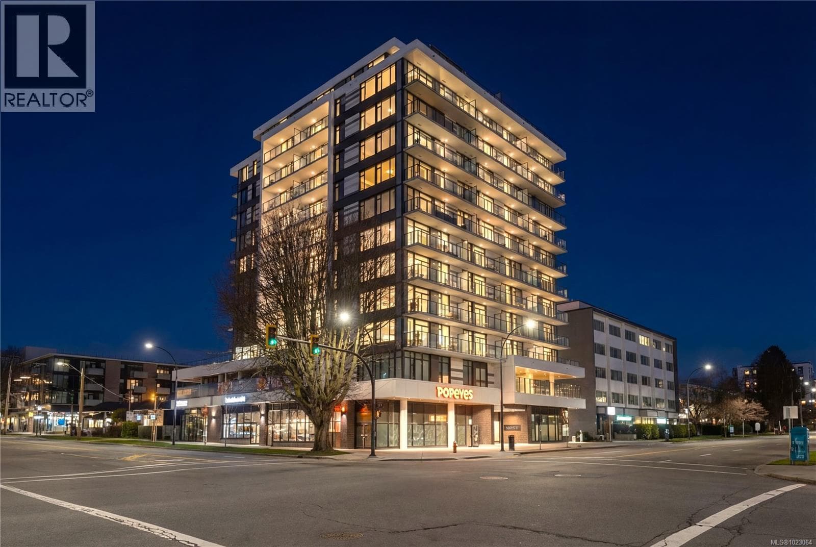 810 1100 Yates St — Victoria, British Columbia - Main photo