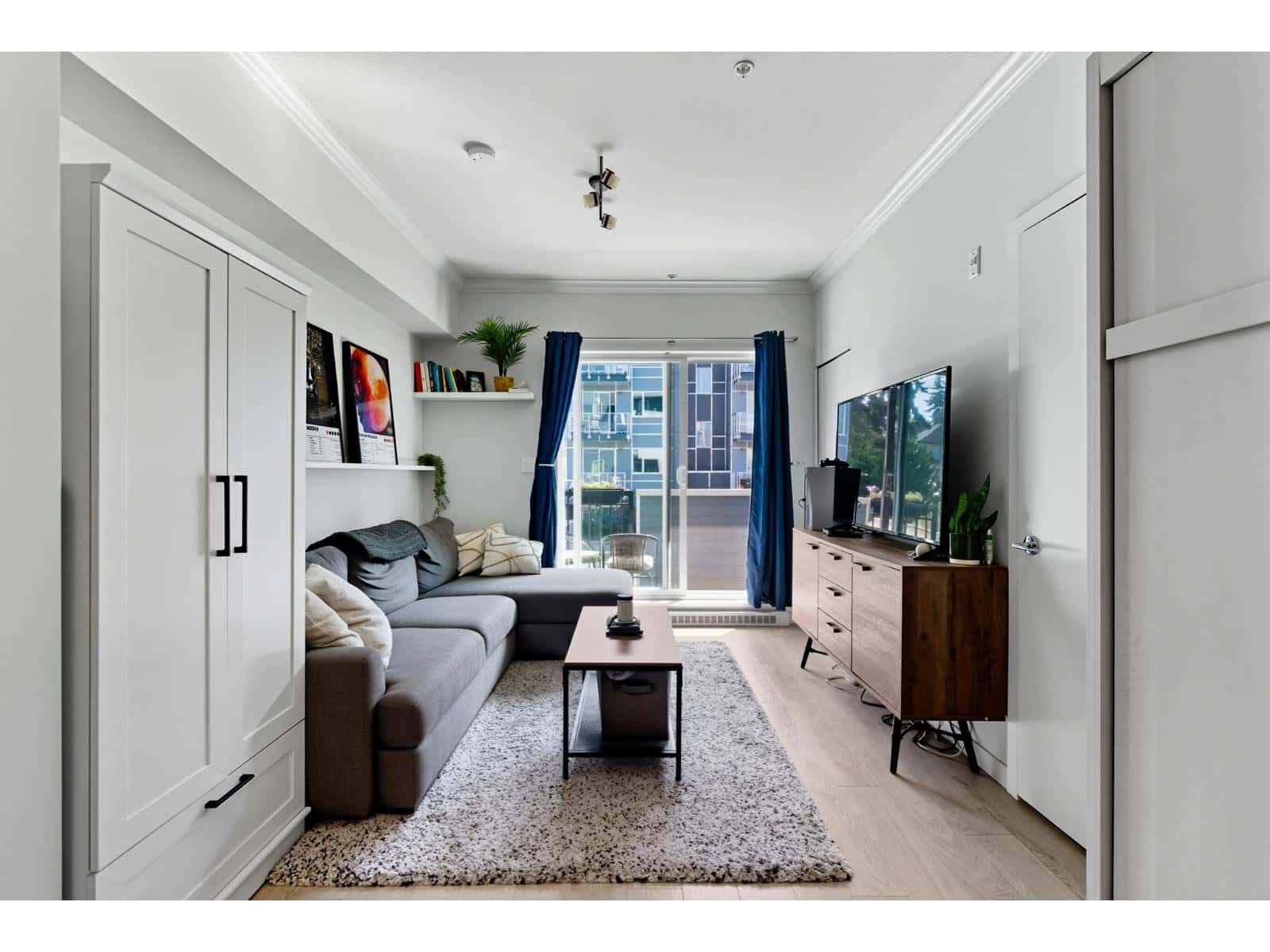 209 13678 GROSVENOR ROAD — Surrey, British Columbia - Photo 2 of 19