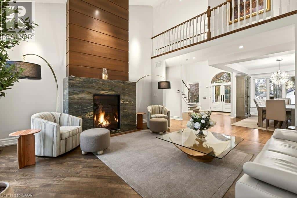 4169 LAKESHORE Road — Burlington, Ontario - Photo 5 of 50