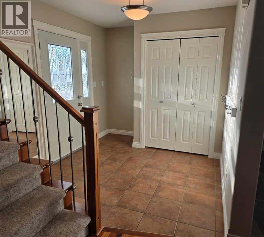 6138 11 Avenue — Edson, Alberta - Photo 3 of 50