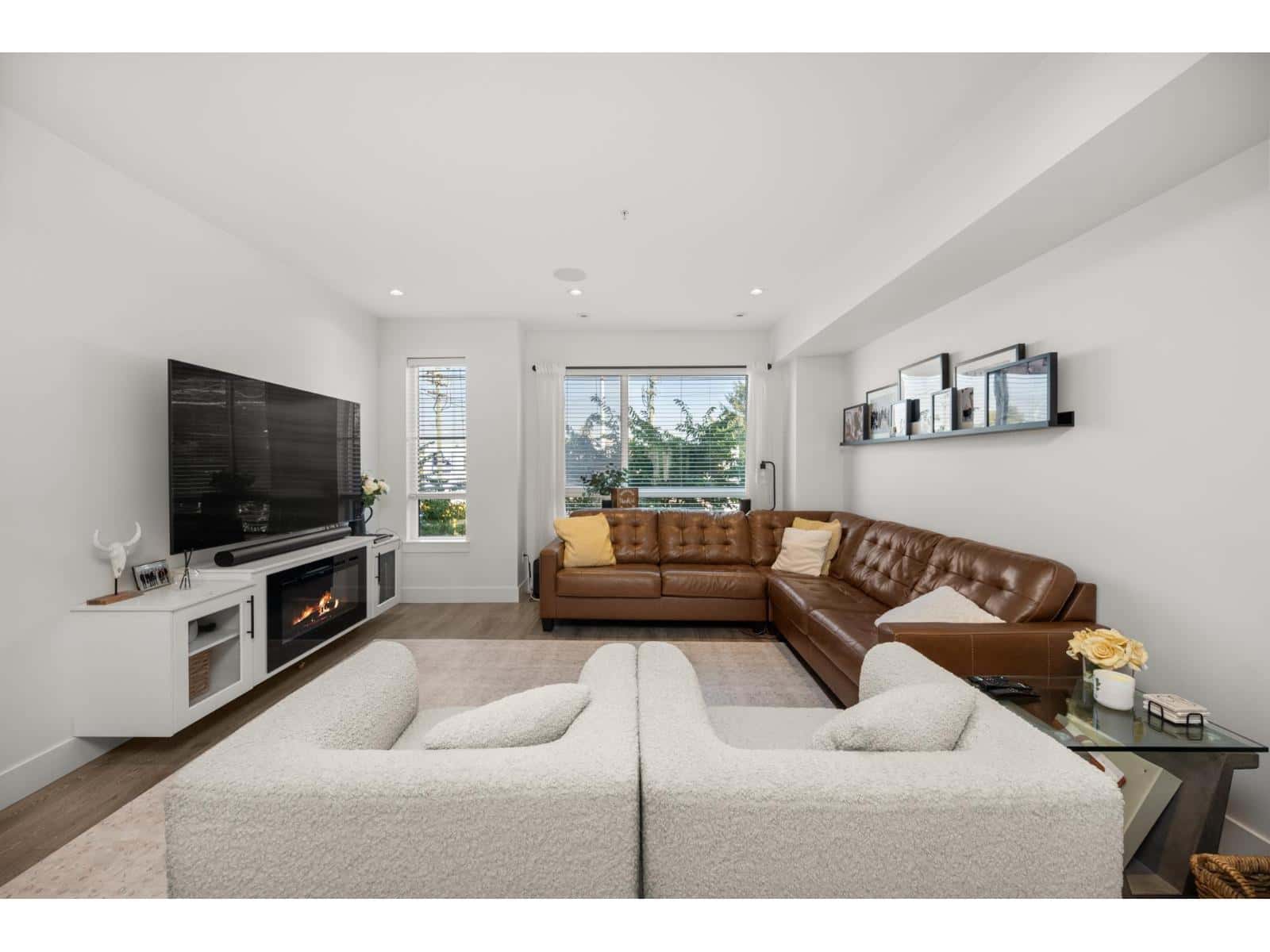 5 19624 56 AVENUE — Langley, British Columbia - Photo 4 of 40