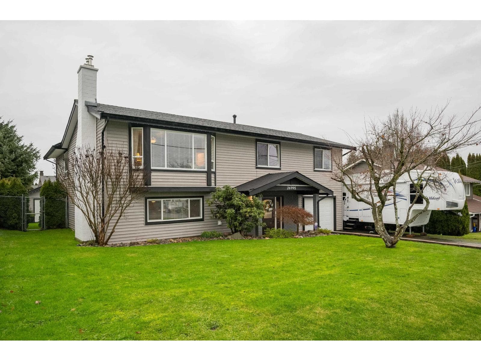 26995 28 AVENUE — Langley, British Columbia - Main photo