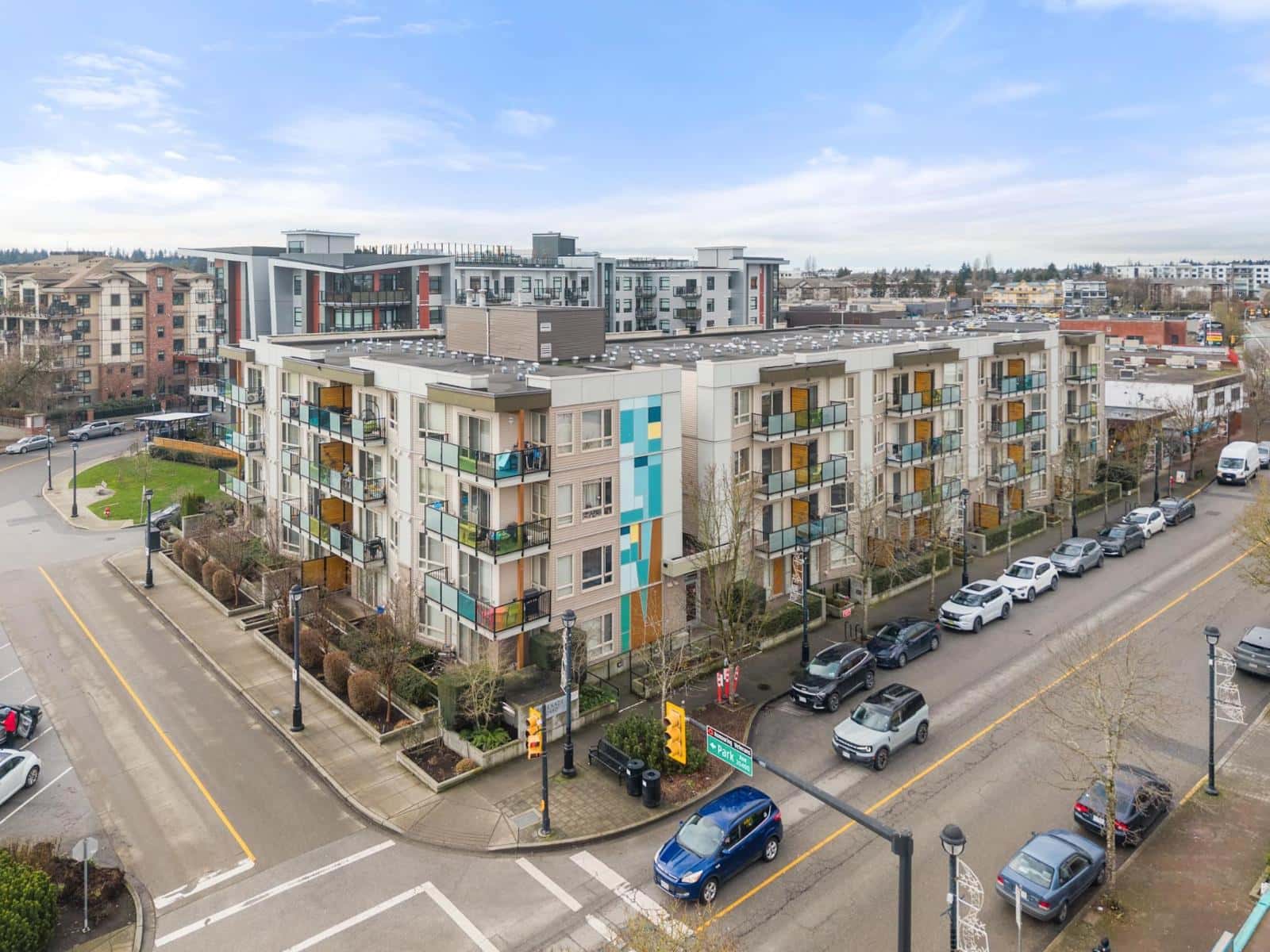 403 20460 DOUGLAS CRESCENT — Langley, British Columbia - Photo 2 of 30