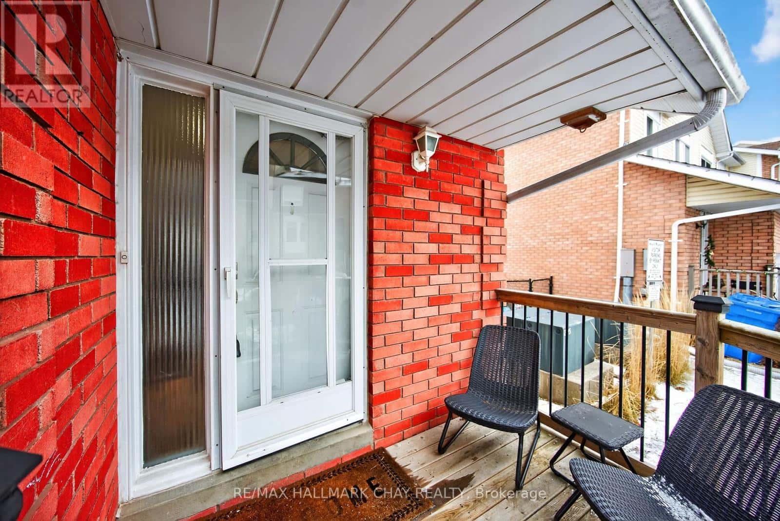 11 MCKINNON COURT — Newmarket (Gorham-College Manor), Ontario - Photo 3 of 25