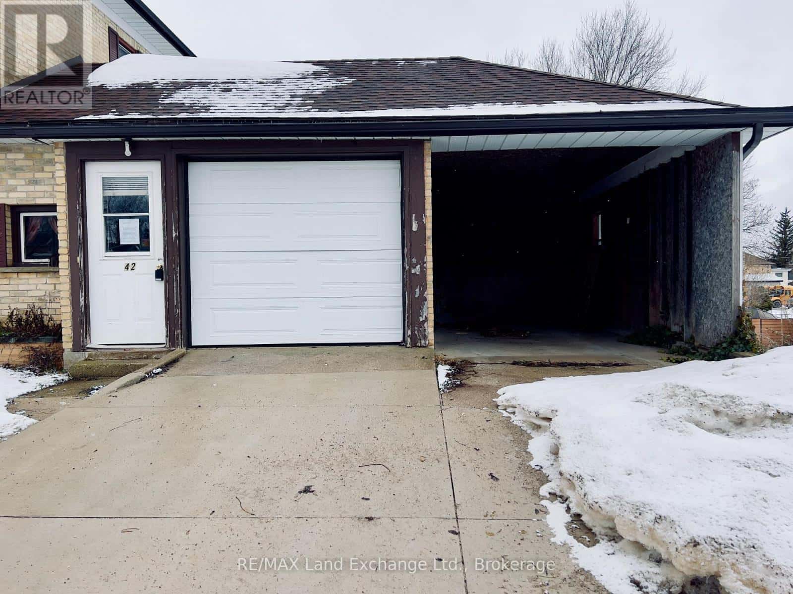 42 ELORA STREET — South Bruce, Ontario - Photo 3 of 36